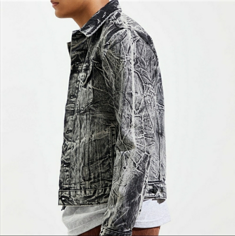 New w/Tags BDG Denim Trucker Jacket From Urban Outfitters - Picture 9 of 13
